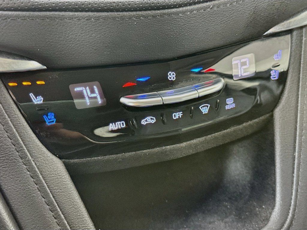 Used 2019 Cadillac XT5 Premium Luxury FWD image 18