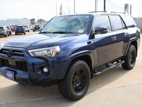 Used 2023 Toyota 4Runner SR5 Premium w/ Moonroof Package image 3