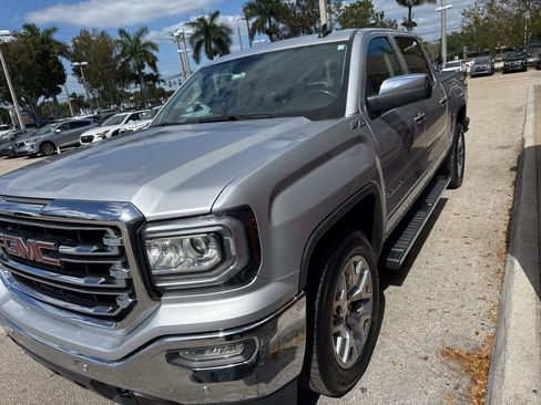 Used 2018 GMC Sierra 1500 SLT w/ SLT Premium Package image 2