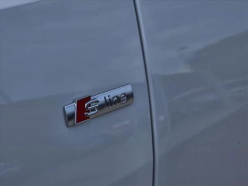 New 2026 Audi Q8 Prestige image 9