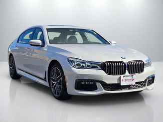 Used 2019 BMW 750i xDrive w/ M Sport Package AWD/4WD video 3
