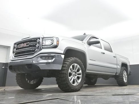 Used 2018 GMC Sierra 1500 SLT w/ SLT Premium Package AWD/4WD image 41