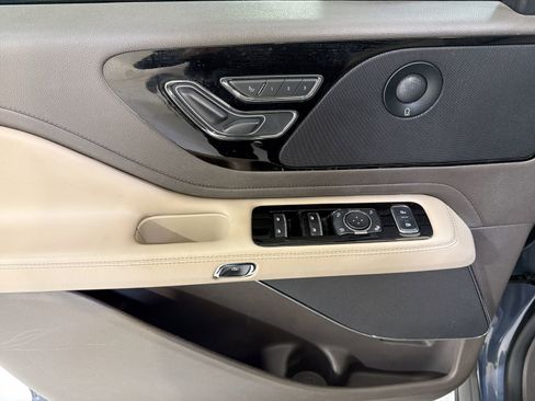 Used 2021 Lincoln Aviator Reserve w/ Equipment Group 201A image 12