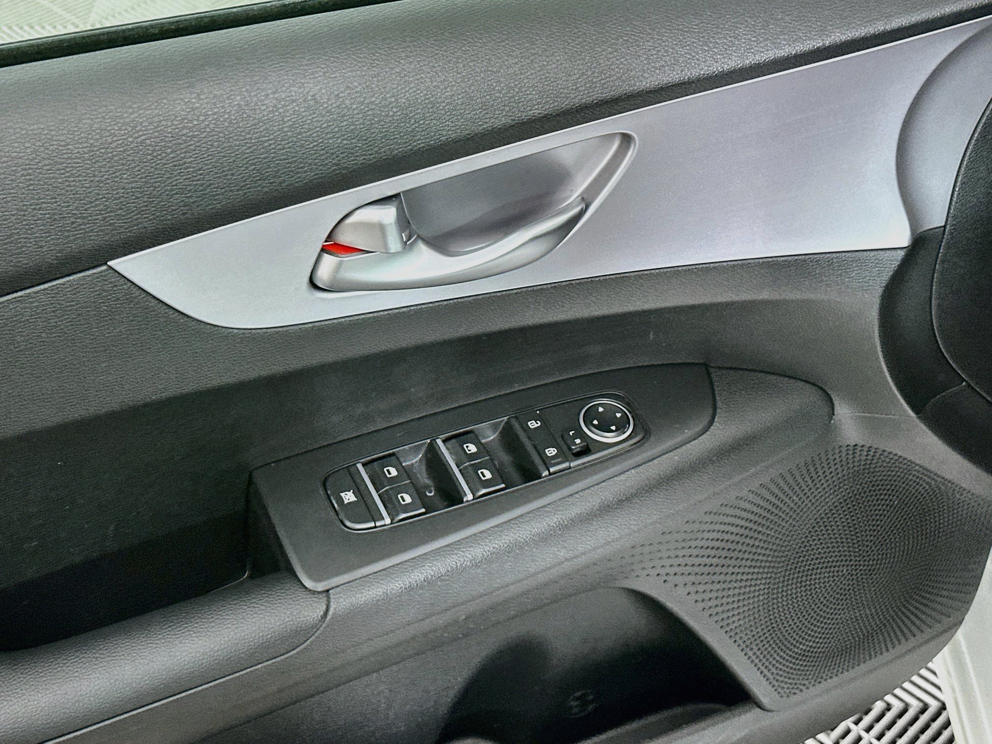Used 2023 Kia Forte LXS FWD image 15