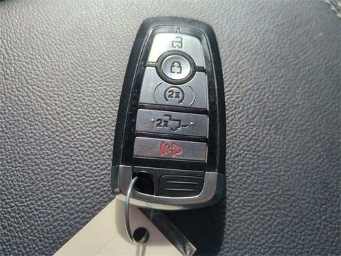 Certified 2024 Ford F250 Lariat w/ Lariat Ultimate Package image 30