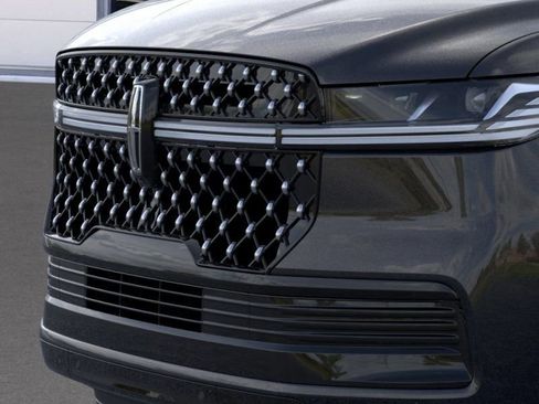 New 2025 Lincoln Navigator Black Label image 17