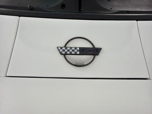 Used 1993 Chevrolet Corvette Coupe RWD image 24