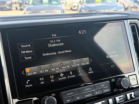 Used 2025 Nissan Frontier SV RWD image 25