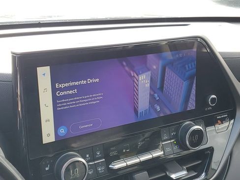 Used 2023 Toyota Highlander XLE image 26