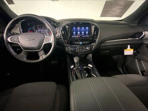 Used 2023 Chevrolet Traverse LT w/ Midnight/Sport Edition image 18