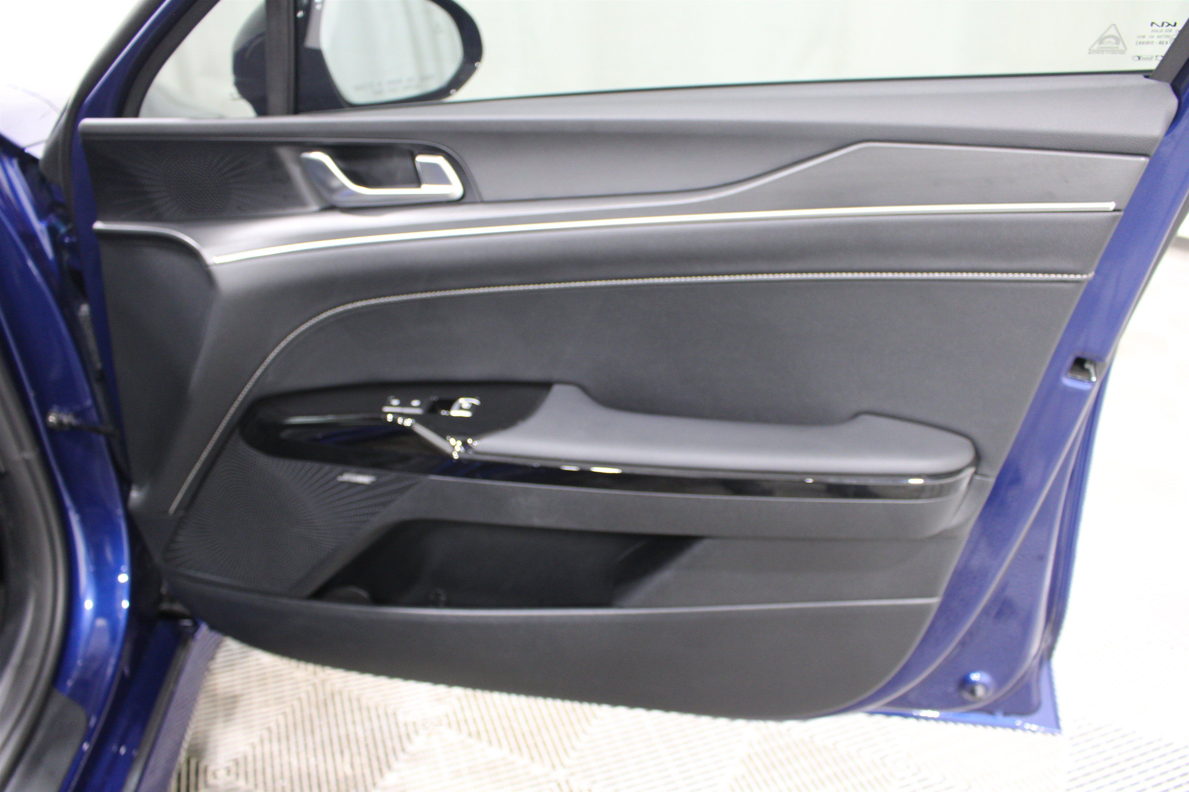 Used 2025 Kia K5 GT-Line w/ GT-Line Premium Package FWD image 27