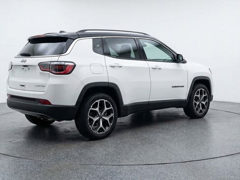 Used 2025 Jeep Compass Limited AWD/4WD image 9