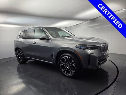 Certified 2024 BMW X5 sDrive40i w/ Premium Package image 2