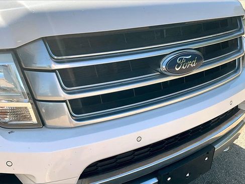 Used 2016 Ford Expedition Platinum image 30