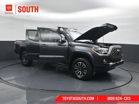 Used 2022 Toyota Tacoma TRD Sport image 52