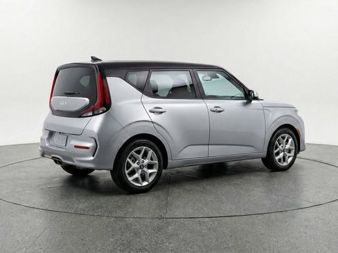 Used 2025 Kia Soul LX w/ LX Technology Package image 7