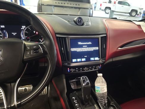 Used 2022 Maserati Levante Modena AWD/4WD image 14