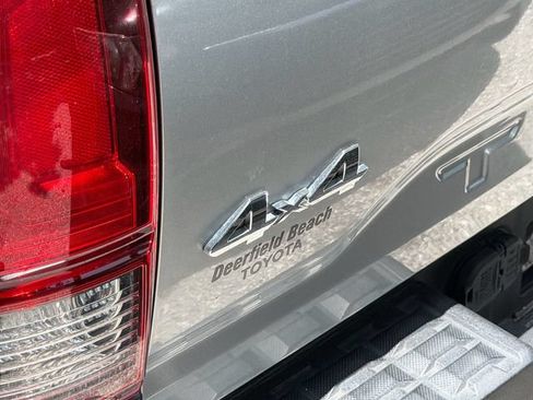 Used 2023 Toyota Tacoma SR5 w/ Technology Package AWD/4WD image 9