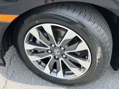 Used 2023 Honda Odyssey EX-L image 9