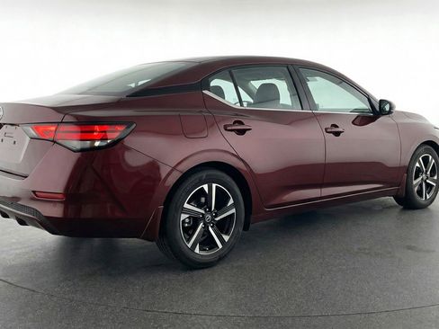 Used 2025 Nissan Sentra SV image 9