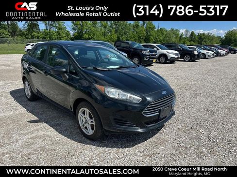 Used 2019 Ford Fiesta SE FWD image 1
