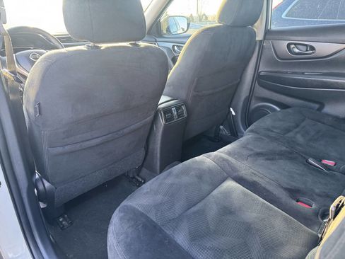 Used 2016 Nissan Rogue S image 26