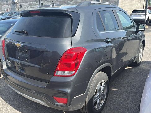 Used 2018 Chevrolet Trax LT w/ LT Convenience Package AWD/4WD image 4
