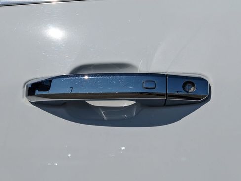 Used 2023 Chevrolet Silverado 2500 LTZ w/ LTZ Plus Package image 27