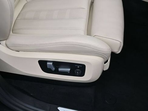 Used 2022 BMW X5 xDrive40i w/ Executive Package AWD/4WD image 34