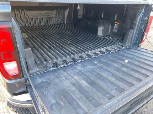 Certified 2021 GMC Sierra 1500 SLE image 19