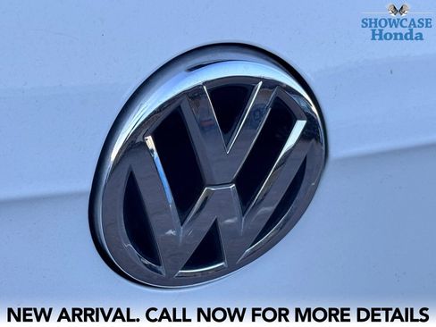 Used 2017 Volkswagen Golf Wolfsburg Edition FWD image 11