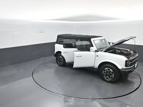 Used 2022 Ford Bronco Outer Banks AWD/4WD image 31