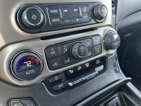 Used 2019 GMC Yukon Denali w/ Denali Ultimate Package AWD/4WD image 18