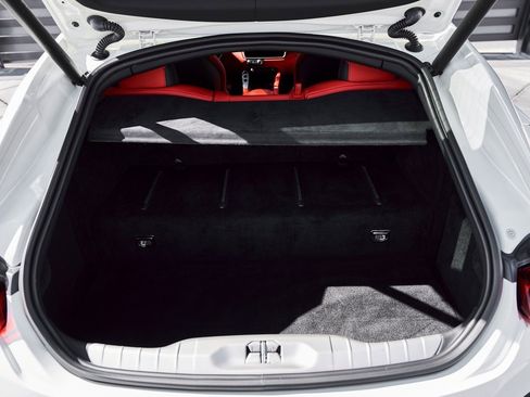 Used 2019 Ferrari GTC4Lusso image 23