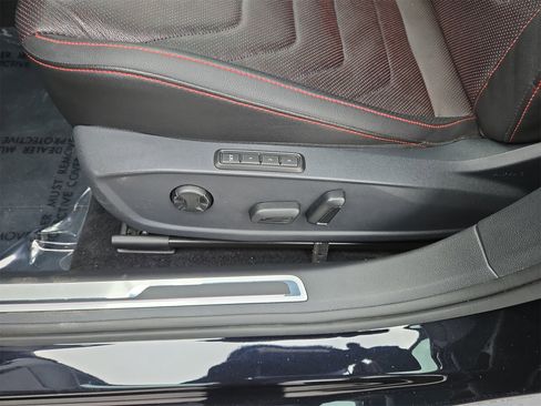 Used 2022 Volkswagen Jetta GLI Autobahn image 32