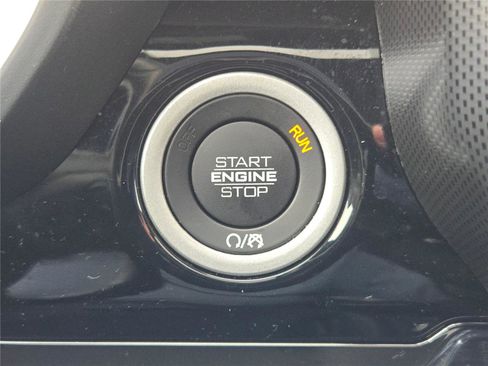 Certified 2025 RAM 1500 Limited image 35