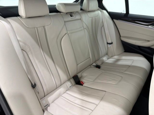 Used 2021 BMW 530i xDrive w/ Convenience Package AWD/4WD image 22
