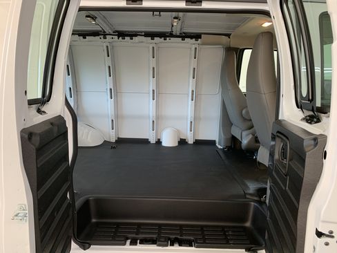 New 2025 Chevrolet Express 2500 image 33