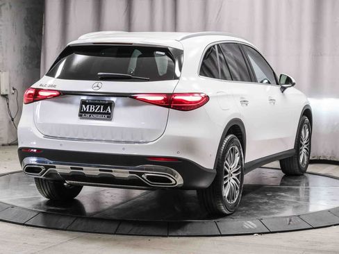 Certified 2026 Mercedes-Benz GLC 300 image 4