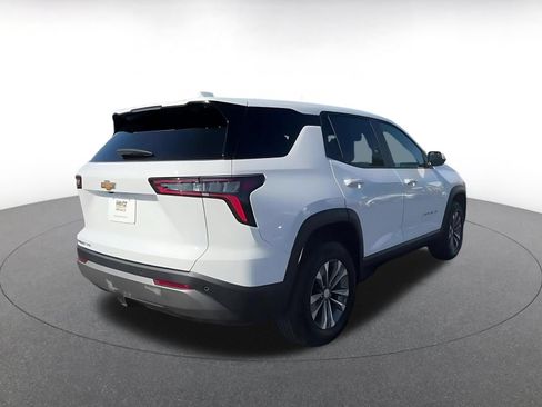 Used 2025 Chevrolet Equinox LT AWD/4WD image 11