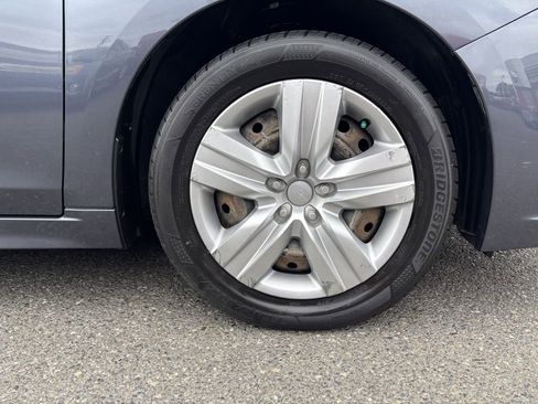 Used 2015 Subaru Legacy 2.5i AWD/4WD image 9