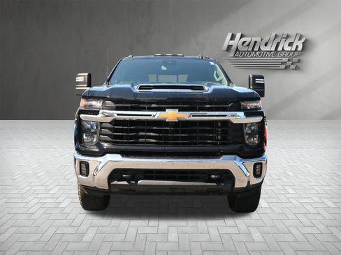 Used 2024 Chevrolet Silverado 2500 LT w/ All Star Edition AWD/4WD image 3