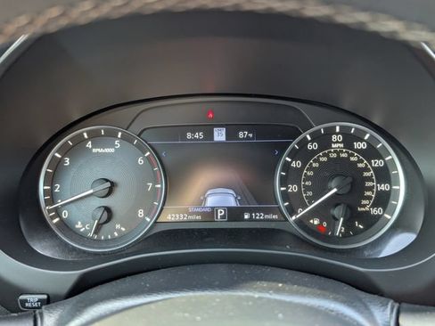 Used 2023 INFINITI QX50 Sport FWD image 13