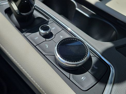 New 2025 Cadillac XT5 Premium Luxury image 21