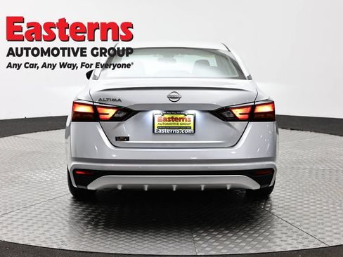 Used 2023 Nissan Altima 2.5 S FWD image 6