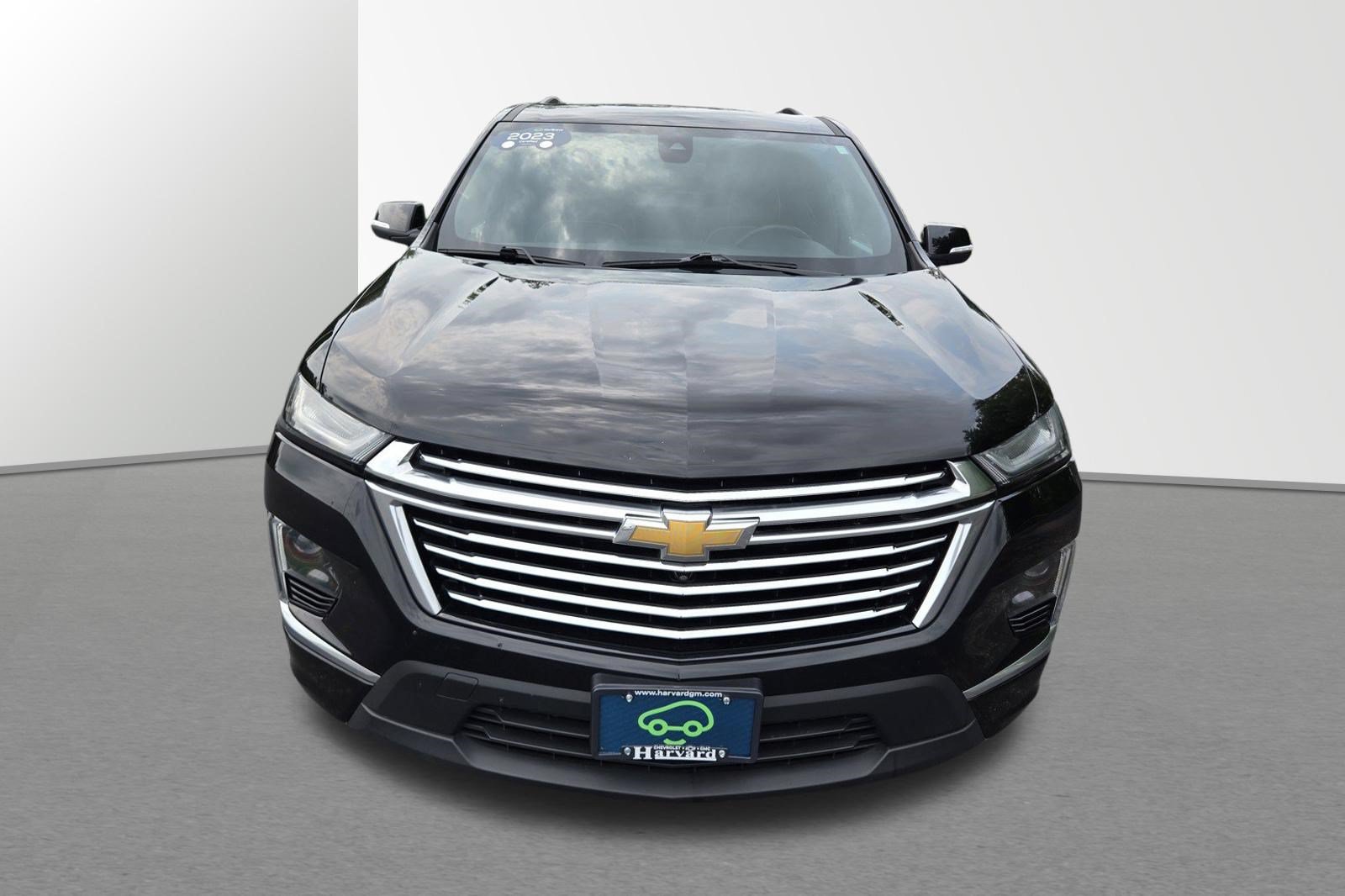 Used 2023 Chevrolet Traverse Premier AWD/4WD image 2