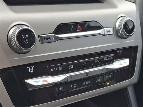 Used 2020 Ford Explorer Base image 22