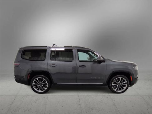 Used 2022 Jeep Wagoneer Series III w/ Premium Group I image 9