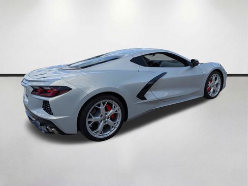 Used 2022 Chevrolet Corvette Stingray Premium Cpe w/ Engine Appearance Package RWD image 4