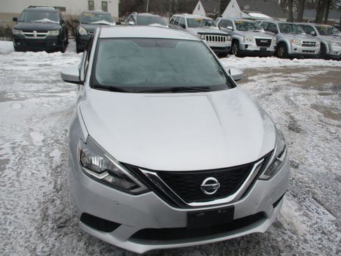 Used 2016 Nissan Sentra SV image 2